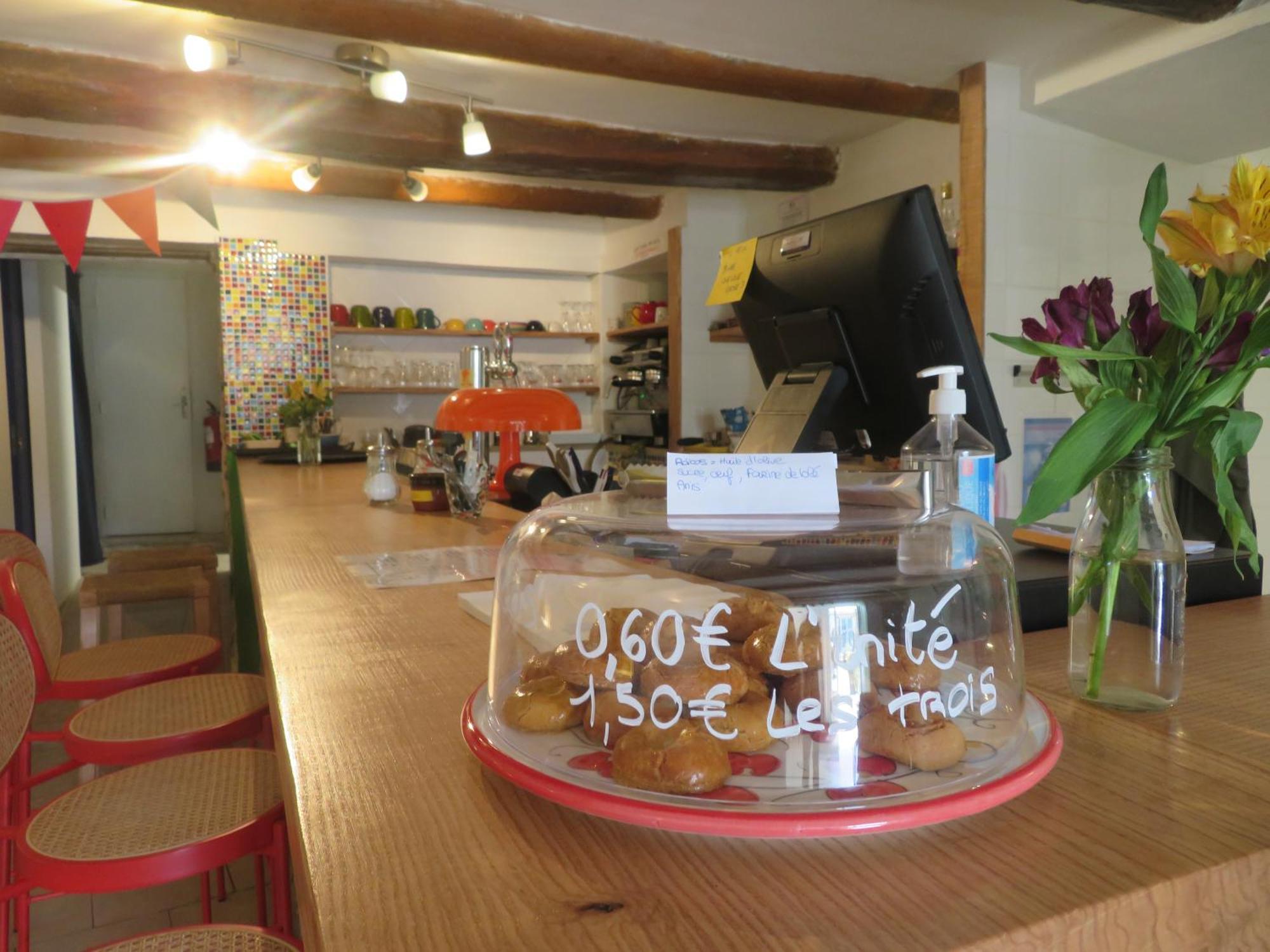Auberge De La Petite Casserole Revest-des-Brousses Esterno foto